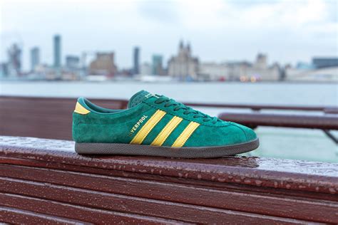 liverpool adidas sneakers